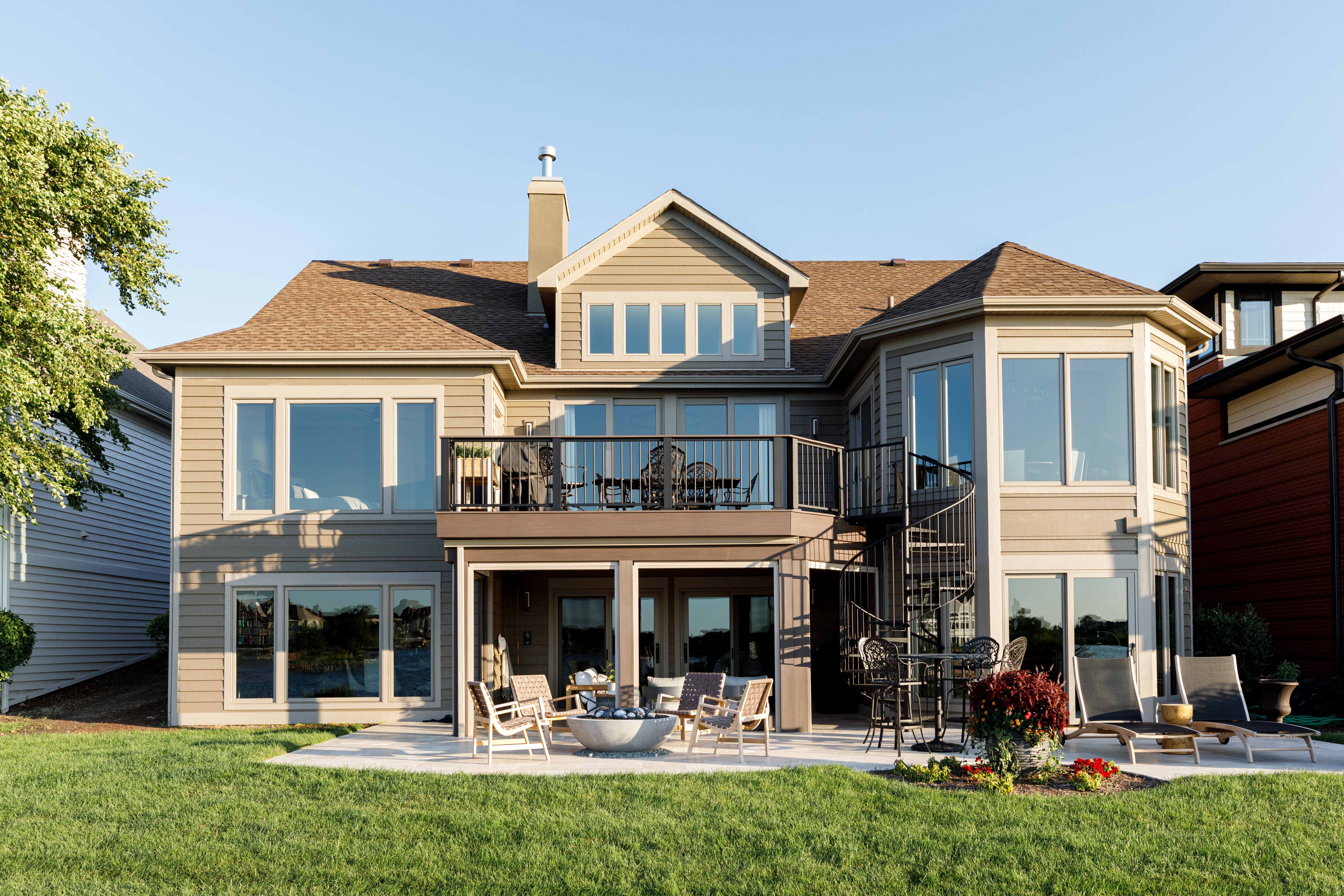 What-is-design-build-vs-spec-build