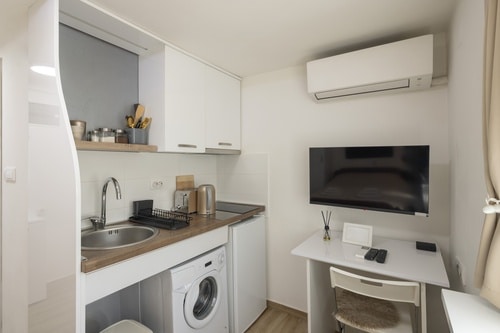 How can I make a small room feel bigger